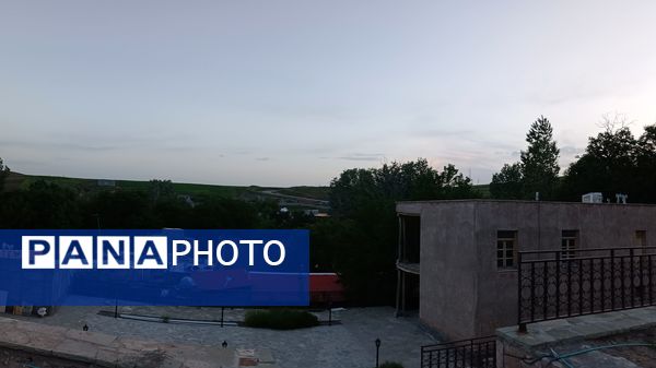 سفری به خانه پدری شهریار 