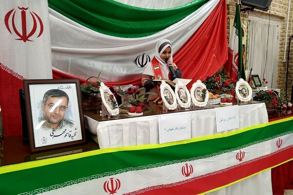 مراسم «لاله‌های روشن» در دبستان دکتر کیهانی 