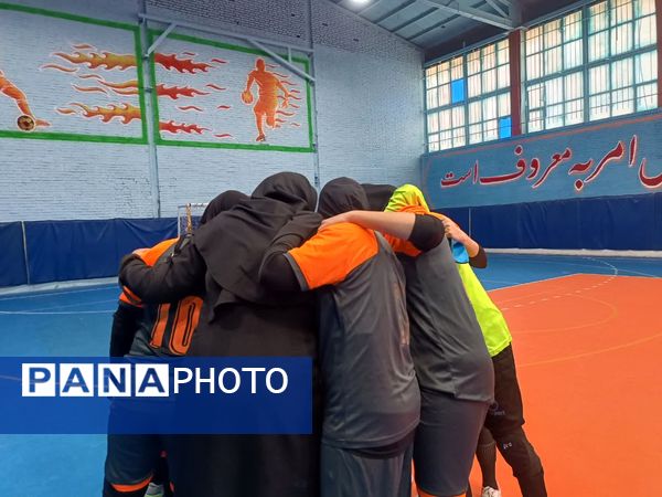 آئین افتتاحیه مسابقات فوتسال دانش‌آموزی منتخب آموزشگاه های شهرستانهای استان تهران به میزبانی ورامین 