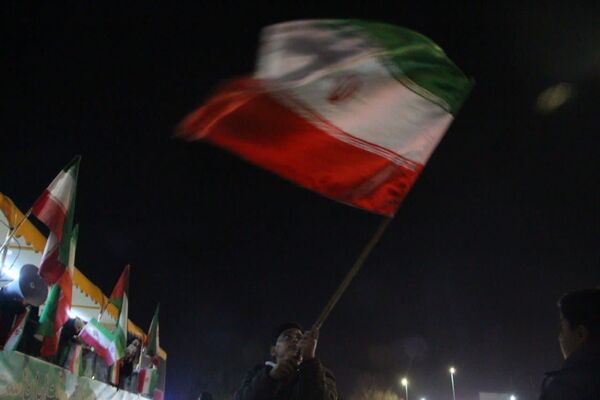 نورافشانی و گلبانگ الله اکبر در یزد، جلوه‌ای از جشن سالگرد پیروزی انقلاب