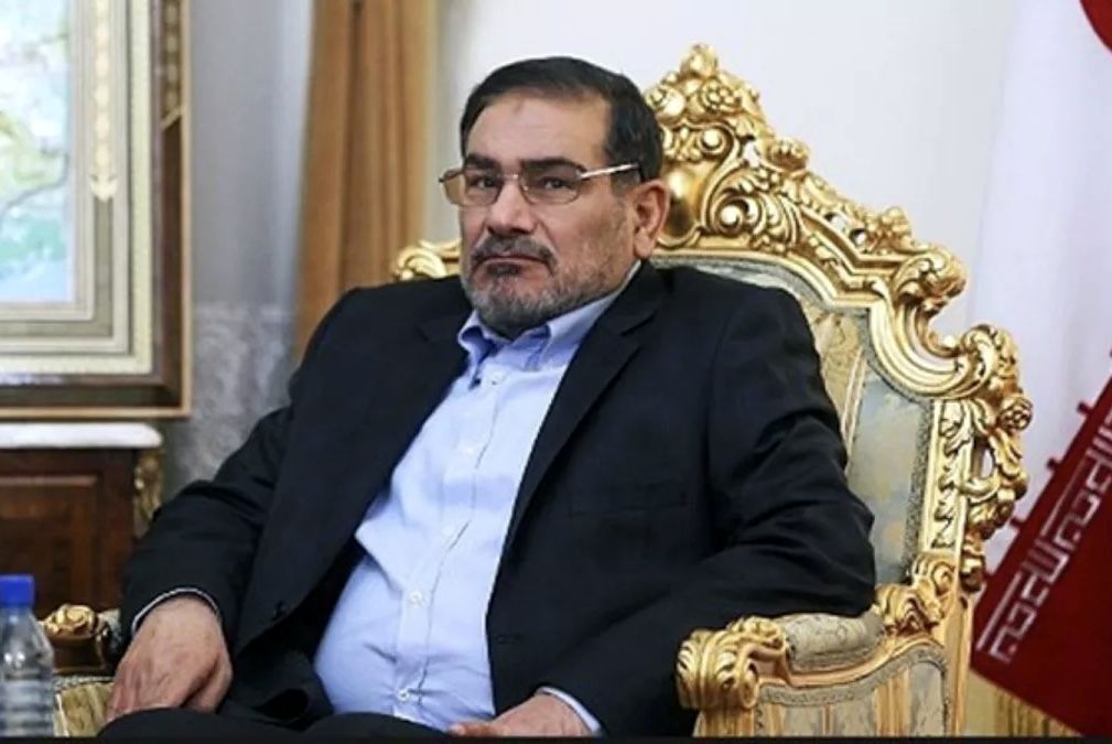 شمخانی: وزیر خارجه ایران با اختیارات کامل راهی عمان است