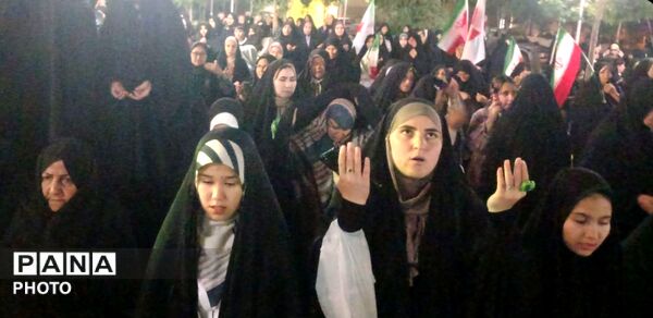 اجتماع شبانه مردمی تا پای جان برای ایران