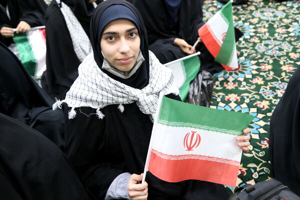 دانش‌آموزان دختر ناحیه یک در محفل اُنس با قرآن گرد‌هم آمدند