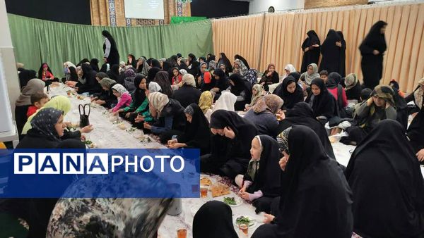 جز خوانی قرآن به همراه افطاری در مسجد خاتم النبیین بیرجند