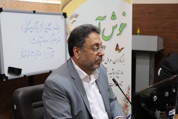 تجلیل از ۴۰ معلم برگزیده قرآن و عترت منطقه ۱۴ تهران در جشن باشکوه غدیر
