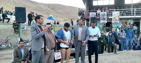 مسابقات بومی محلی  در گود کشتی شهر بار نیشابور