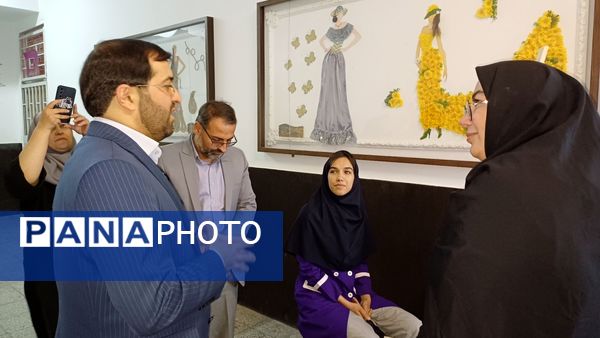 برگزاری افتتاحیه نمایشگاه مشاغل در هنرستان نور،ملارد 