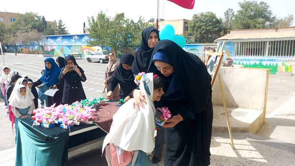 جشن شکوفه ها آغاز زنگ دانایی و شروع مهرورزی