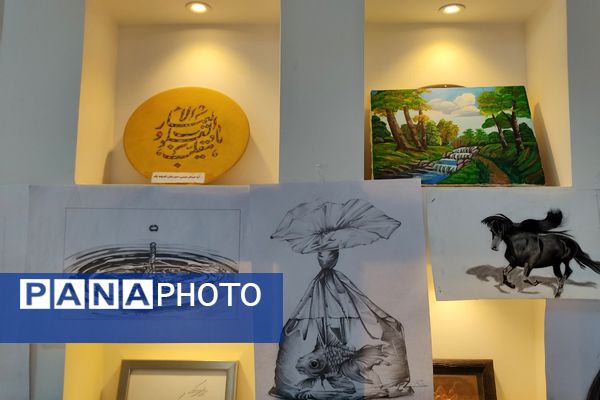 نمایشگاه صنایع و هنرهای دستی، تجسمی دانش‌آموزان در مدرسه دخترانه اندیشه یک اردبیل