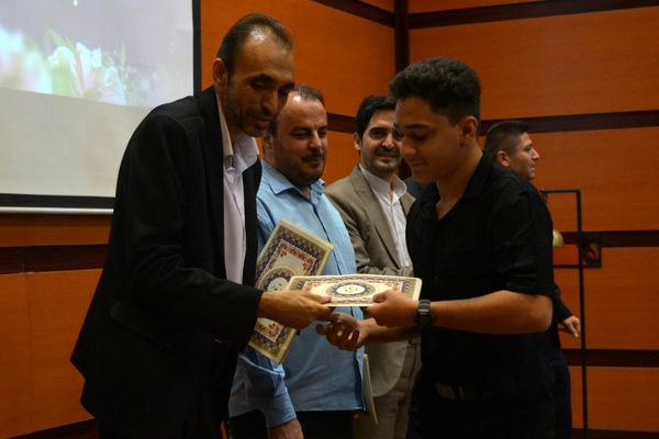 بهارستان‌دو از برترین‌های تربیت‌بدنی تقدیر کرد