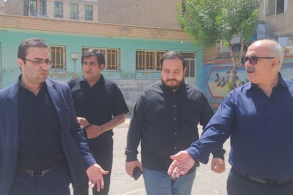 مدرسه شهدای روزنامه اطلاعات؛ میزبان زائران شهید امت