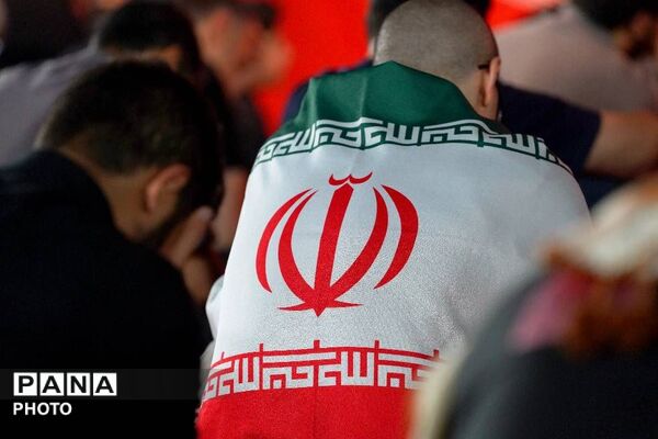خیابان، مسافر بی‌ تاب محرم