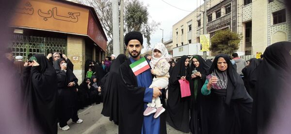جلوه هایی از راهپیمایی جشن پیروزی انقلاب در شهر قم