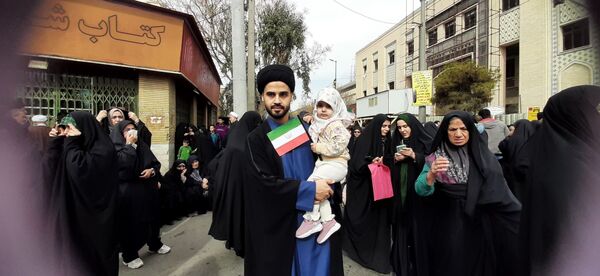 جلوه هایی از راهپیمایی جشن پیروزی انقلاب در شهر قم