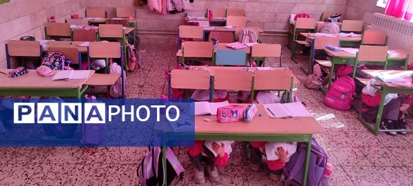 دانش‌آموزان دبستان دخترانه فرهنگیان با مهارت‌های اولیه امداد و نجات آشنا شدند