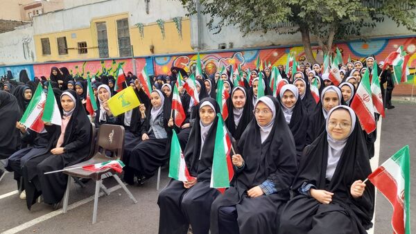 روز دانش‌آموز و نواختن زنگ استکبار ستیزی در منطقه ۱۶