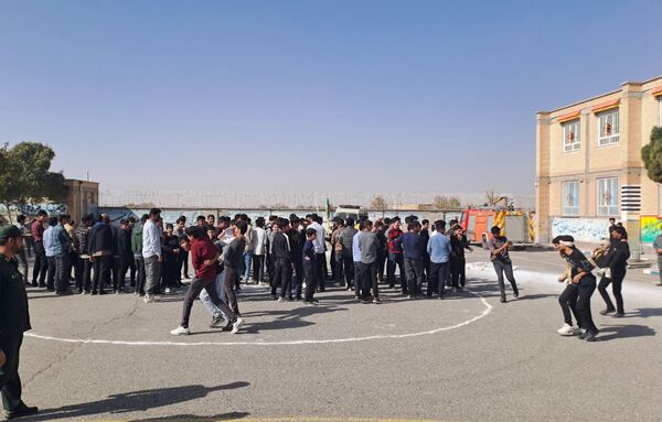 آیین نواختن زنگ پدافند غیرعامل