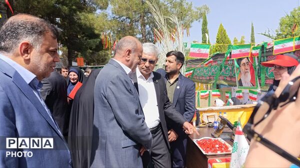 جشن روز معلم با حضور معاون پرورشی و فرهنگی وزیر آموزش و پرورش