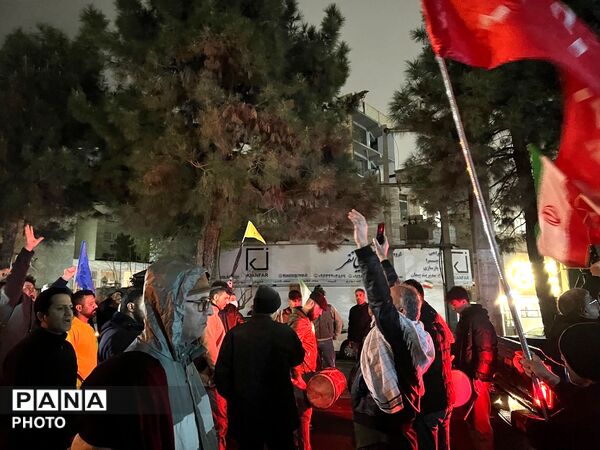 حضور باشکوه مردم کرج در شب بیست و هفتم