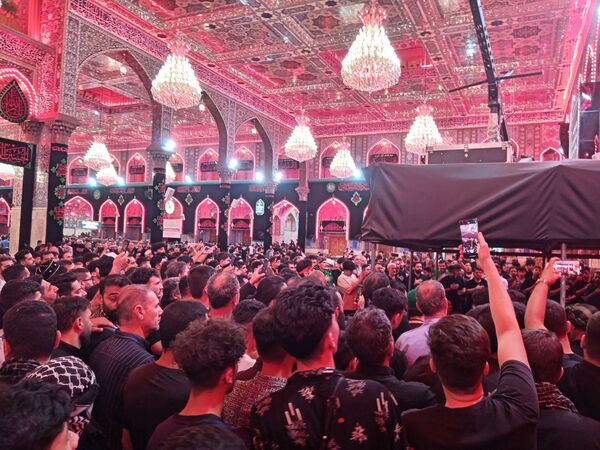 پیاده روی اربعین  و زیارت حرمین مطهر امام حسین علیه السلام و حضرت ابوالفضل عباس علیه السلام 