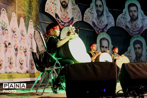 جشن میلاد حضرت معصومه (س) و روز دختر در سبزه میدان زنجان