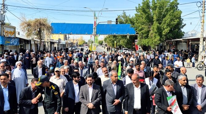راهپیمایی ۲۲ بهمن در شهرستان عنبرآباد