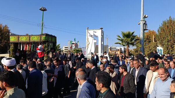 استقبال باشکوه مردم کوهدشت از شهدای گمنام  