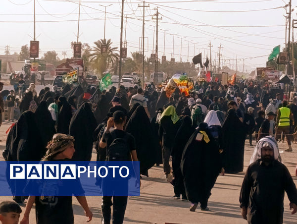 عاشقان حسینی در مسیر پیاده‌روی اربعین حسینی