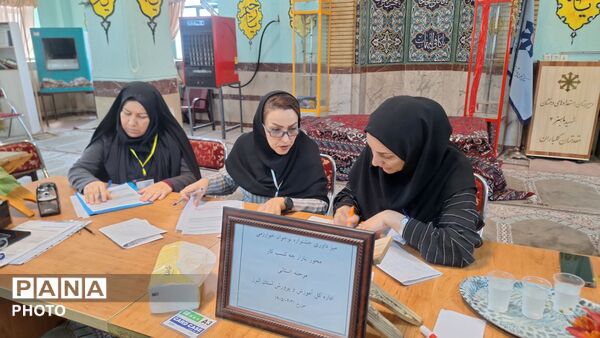 داوری مرحله استانی جشنواره نوجوان خوارزمی در محور «بازارچه» با رقابت ایده‌های نوآورانه دانش‌آموزان 