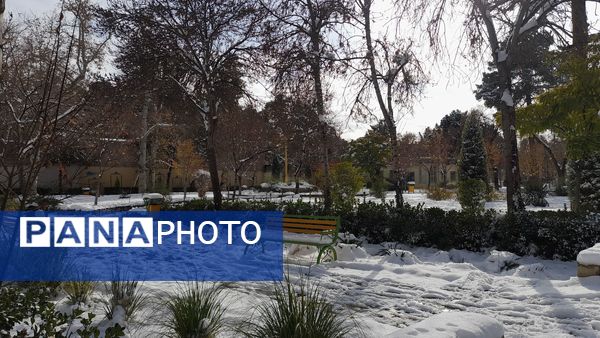 بارش اولین برف پاییزی و تعطیلی مدارس و ادارات استان خراسان رضوی