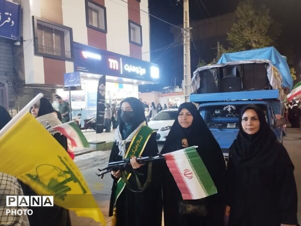 اقتدار و آمادگی دختران البرزی در رژه «جان فدای البرزی» پاسخی به هجمه‌ها در دهه کرامت