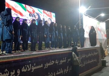 از عطر چایِ موکب تا اوجِ صحنه؛ قاب‌هایی از  حضور دختران دبیرستان نرجس در نو میدان