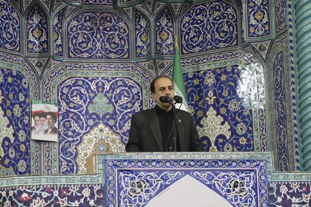 فرهنگیان سنگربانان استوار مدرسه و خیابان هستند