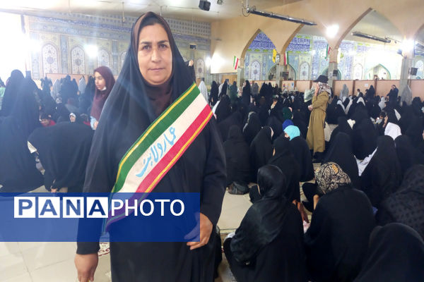 اقامه آخرین نماز جمعه ماه مبارک رمضان با حضور چشمگیر مردم یاسوج