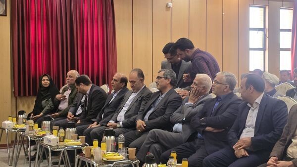  مراسم کلنگ‌زنی همزمان دو پروژه آموزشی در ناحیه چهار اصفهان