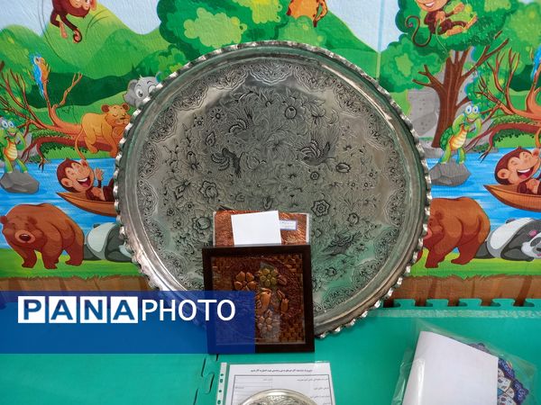 داوری آثار هنری مسابقات فرهنگی هنری آموزش و پرورش ناحیه ۳ 