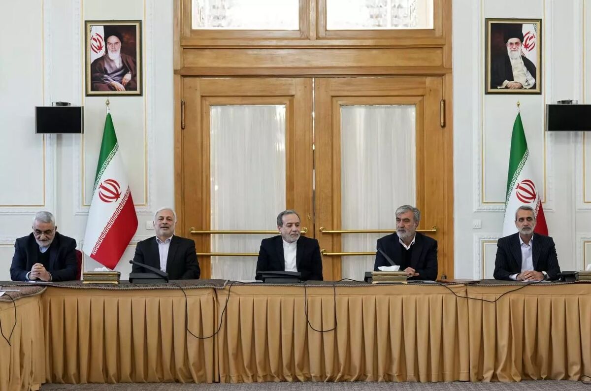 جلسه مشترک اعضای کمیسیون سیاست خارجی مجلس با وزیر خارجه