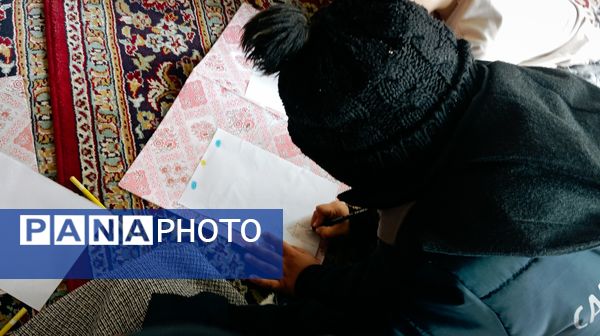 برپایی غرفه کودک در حاشیه نماز جمعه کاشمر