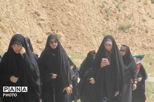 جاماندگان از قافله عشق؛ راهپیمایی اربعین حسینی در اسفراین 