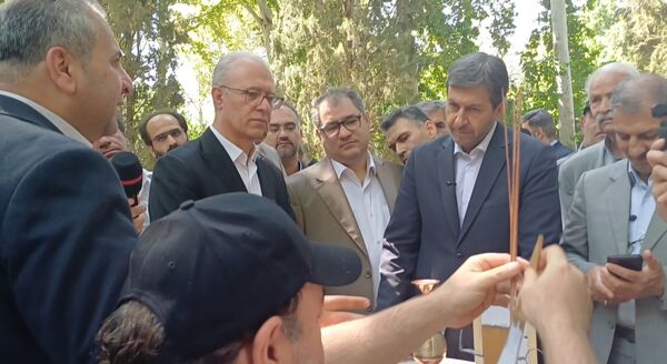 آیین بهره‌برداری از گذر صنایع دستی اصفهان