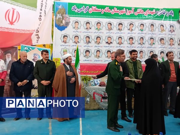 گردهمایی دختران نسل سلیمانی در دبیرستان فاطمه الزهرا(س) 