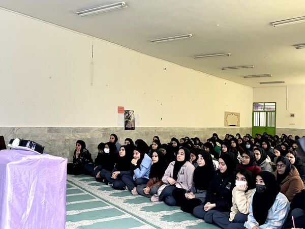 کارگاه آمادگی برای امتحانات نهایی در دبیرستان فاطمه الزهرا(س)