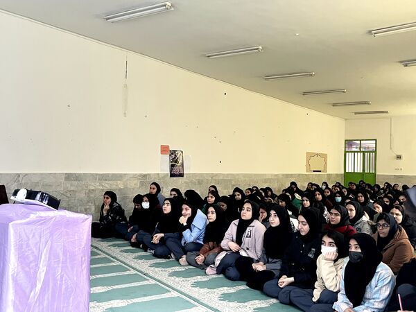 کارگاه آمادگی برای امتحانات نهایی در دبیرستان فاطمه الزهرا(س)