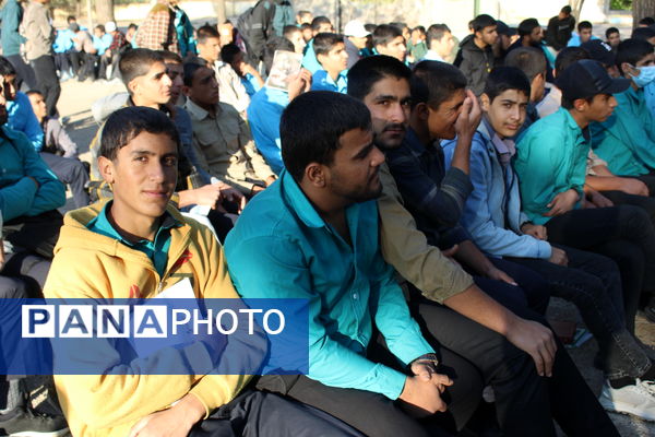 کارگاه آموزش بهداشت روان در مدرسه نخبگان عشایر گنجه‌ای برگزار شد