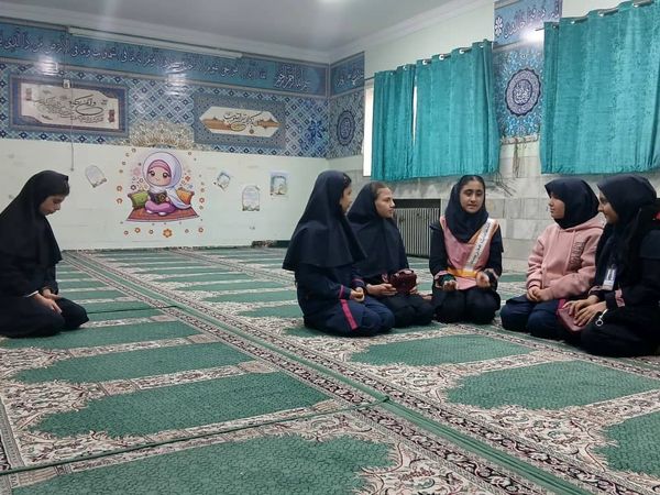«ماها»؛ هفته‌ای برای جان گرفتن هنر روی صحنه مدرسه
