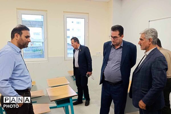 بازدید مدیران کل آموزش و پرورش و نوسازی مدارس از دبیرستان سبز فردوسی بجنورد