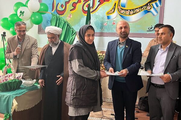 محفل انس با قرآن به مناسبت ولادت حضرت مهدی(عج)در دبیرستان طریقت جوادآباد