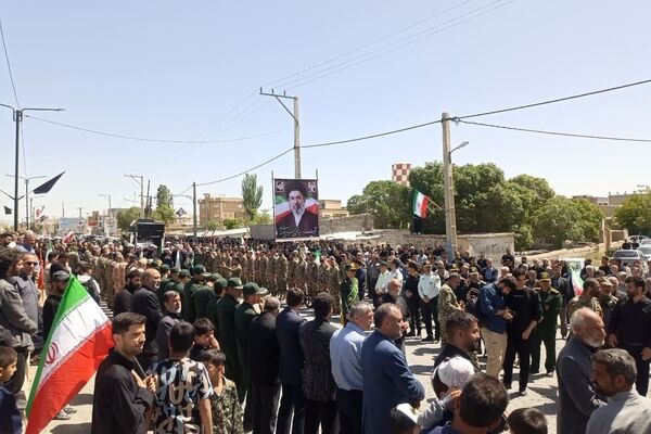  پیکر پاک «شهید نادر حمیدیان» بر شانه‌های مردم قدرشناس آرام گرفت