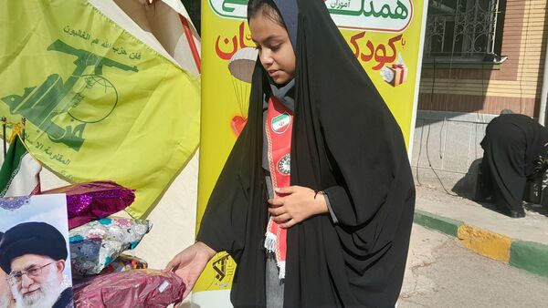 مشق همدلی دانش‌آموزان پیشتاز در آموزش و پرورش ناحیه ۶ مشهد 