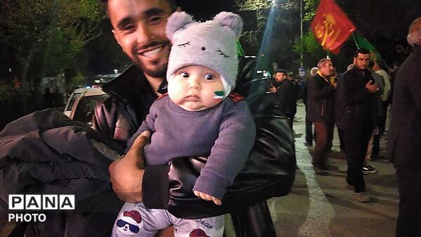دهه نودی ها صحنه اجتماعات را زیباتر کردند